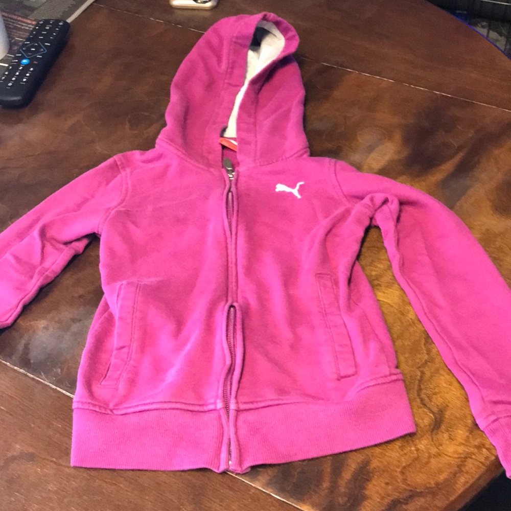 Girls size 5 puma